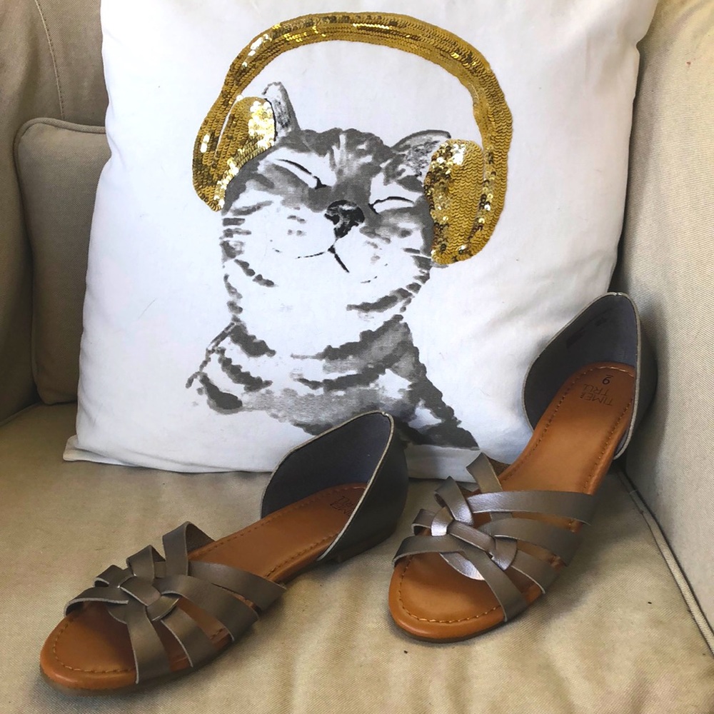 NWOT Silver Sandals